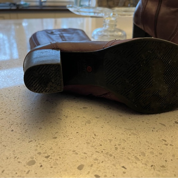 Size 7 purple Blondo waterproof heeled boots - Picture 4 of 11